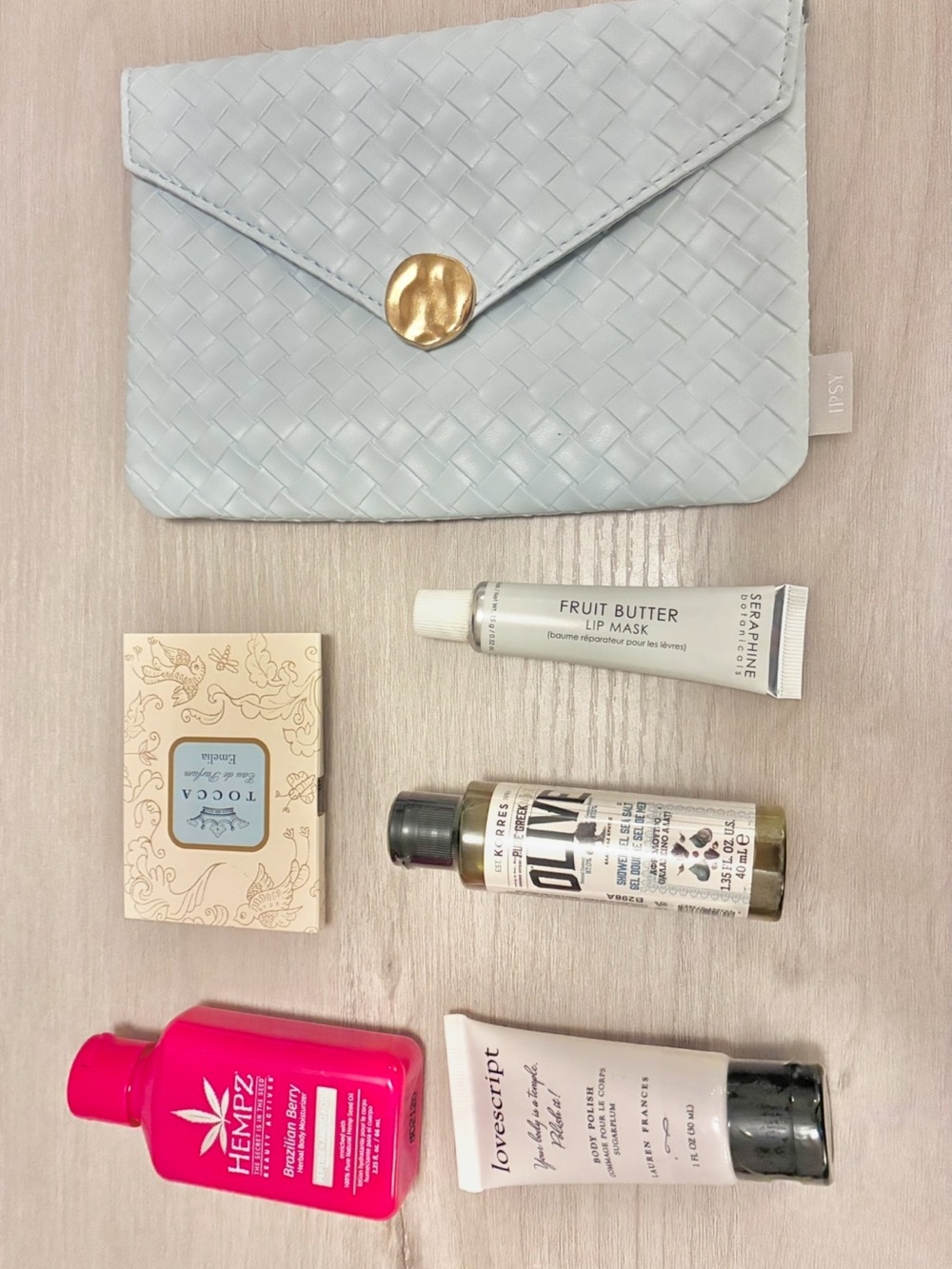 Vintage Ipsy bag-Travel Ready Body Beauty Bundle! Includes scrub, wash, & lotion
